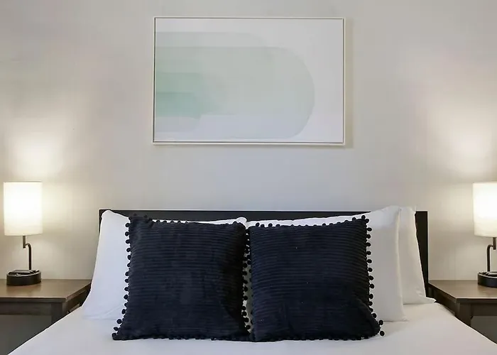 Apartment 1br Serene And Cozy - Manor 2 *