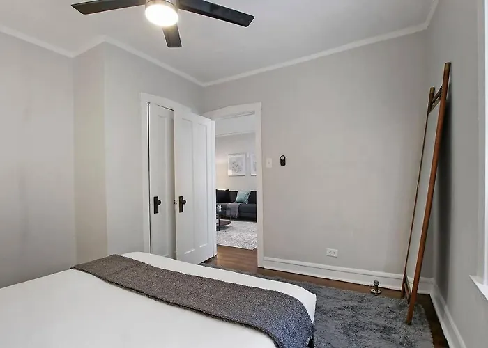 Apartment 1br Serene And Cozy - Manor 2
